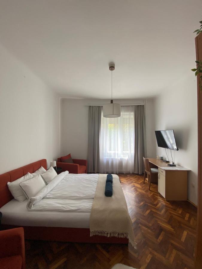 Flora Apartment Novi Sad Eksteriør billede